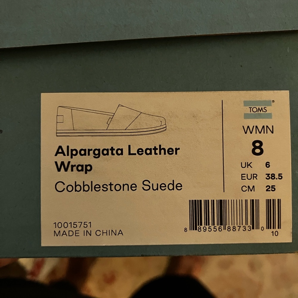 TOMS Women’s Tan suede Slip-On moccasins